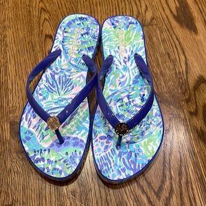 Lily Pulitzer flip flops 9/10 New